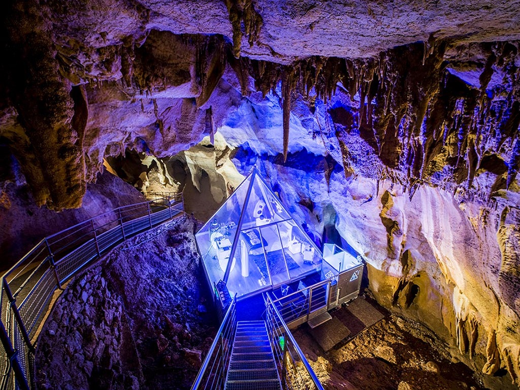 https://www.grotte-cocaliere.com/hebergement-insolite-nuit-dans-une-grotte.html